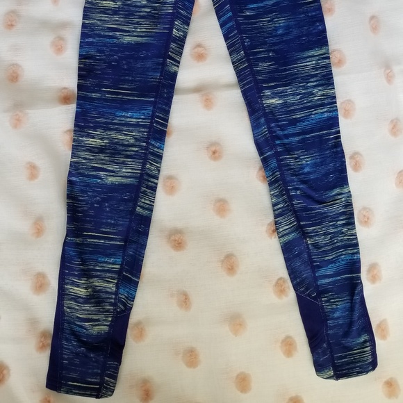 Under armour legging - Picture 2 of 3